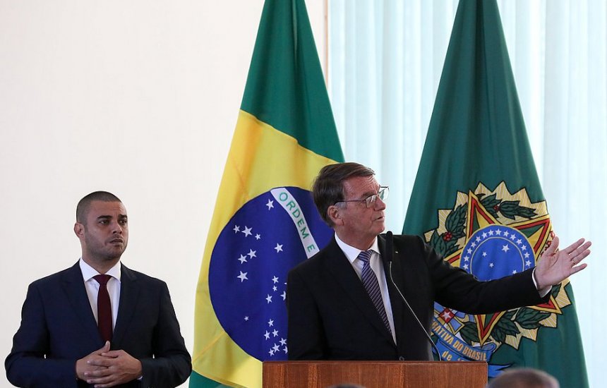 [Deputados baianos assinam pedido de investigação contra Bolsonaro por ataques às urnas em reunião]