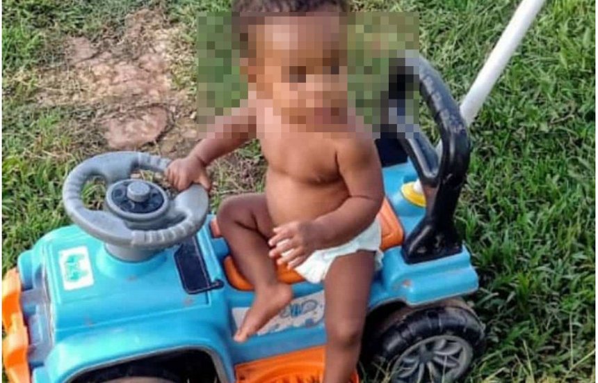 [Criança de 1 ano e 3 meses morre afogada em balde com água na Bahia]